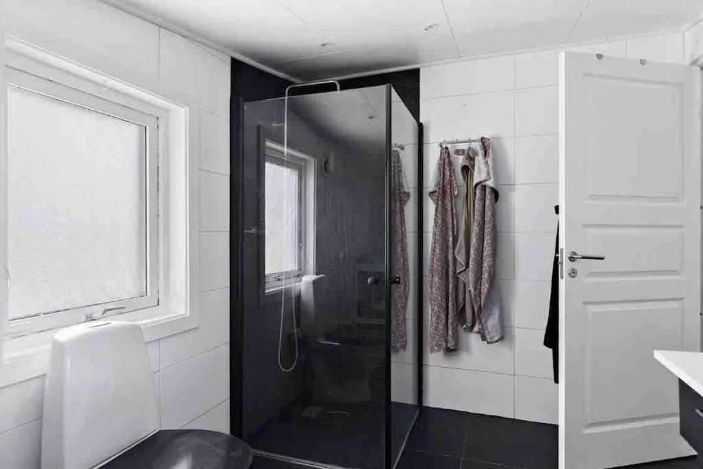 Mysigt Hus Med Natur & Jacuzzi I Olofstorp 哥德堡 外观 照片