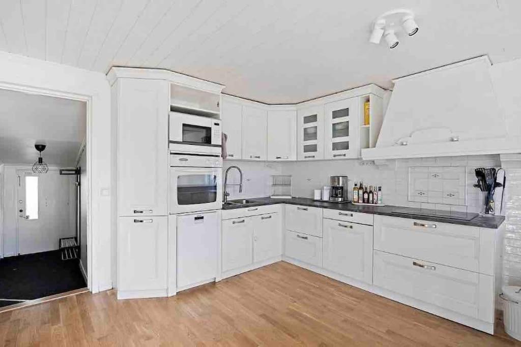 Mysigt Hus Med Natur & Jacuzzi I Olofstorp 哥德堡 外观 照片